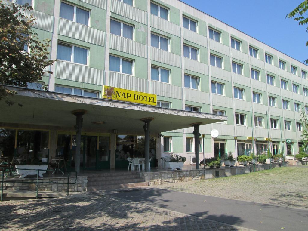 Hotel Nap Boedapest Buitenkant foto