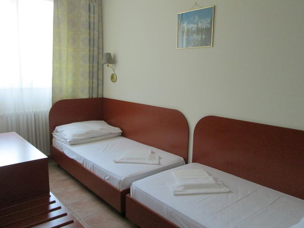 Hotel Nap Boedapest Buitenkant foto