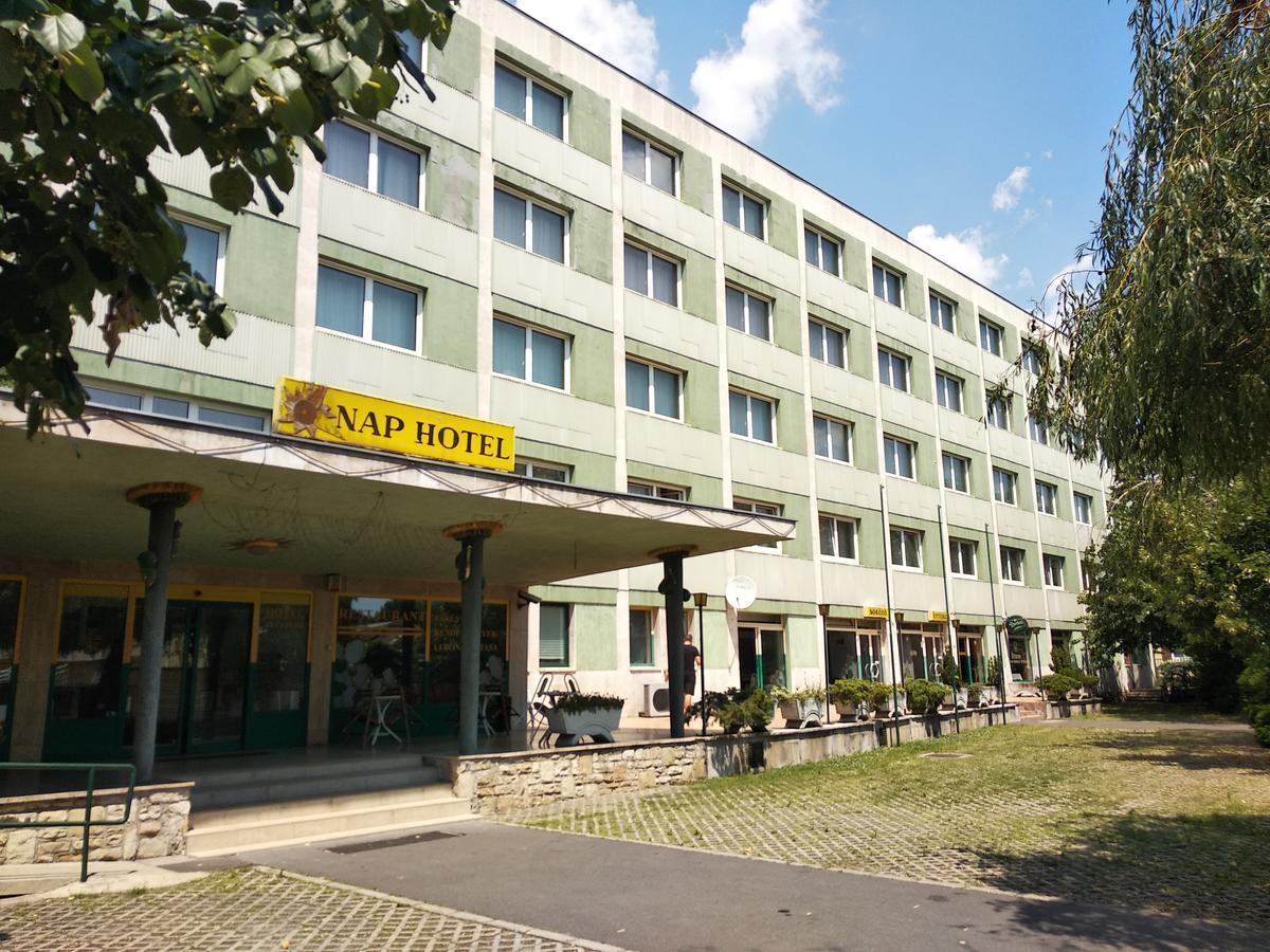 Hotel Nap Boedapest Buitenkant foto